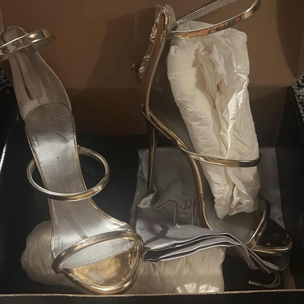 Giuseppe Zanotti Gold Metallic Heels size 37 (7.5 women) - Picture 3 of 10